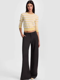 Alice and Olivia PULLOVERS*CAROLANN CASHMERE SHRUNKEN PULLOVER PRALINE/ECRU