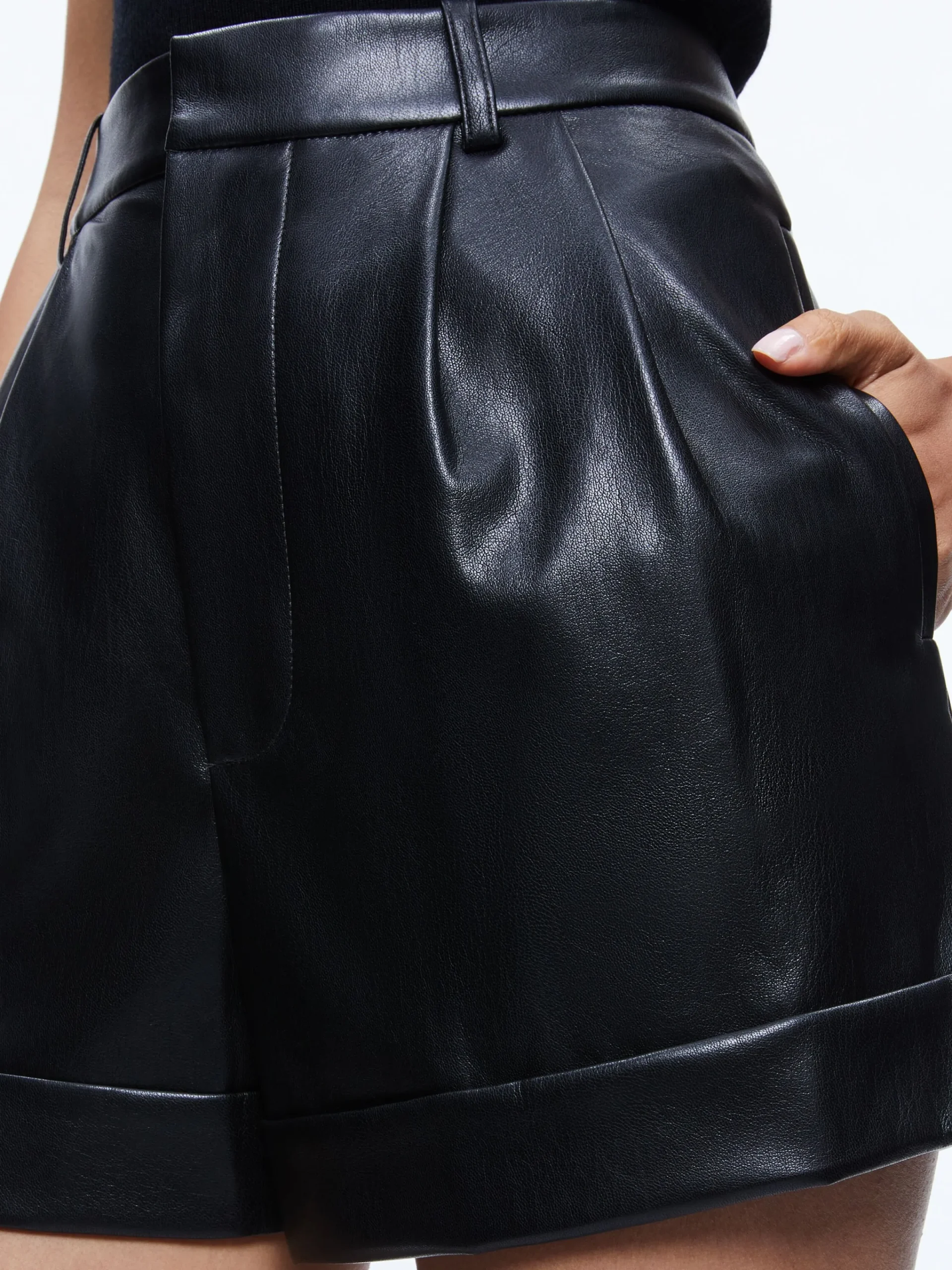 Alice and Olivia SHORTS*CONRY VEGAN SHORT CAMEL